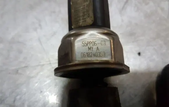 Fuel pressure sensor