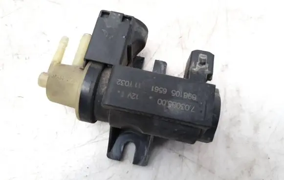 Opel Astra J Turbo solenoid valve 70308500 11T032 8981056561