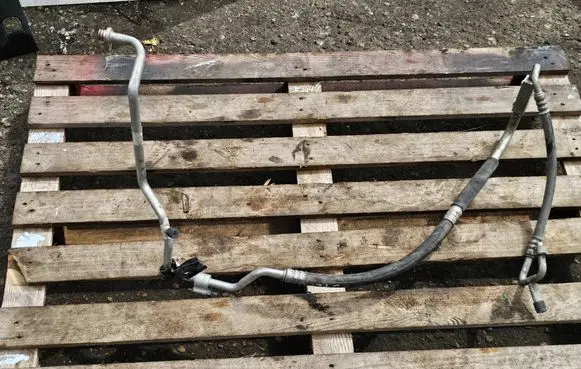Air conditioning (A/C) pipe/hose