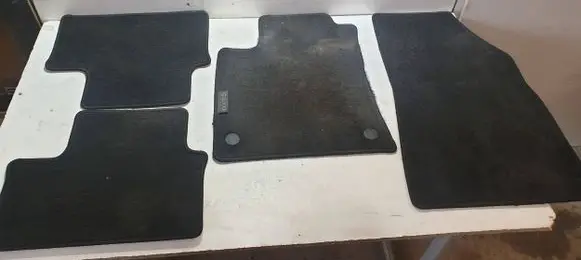 Renault Clio V Car floor mat set 8201711349 100506939