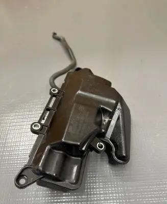 Porsche Cayenne (9Y0 9Y3) Vacuum air tank 06M131541C PA66GF30