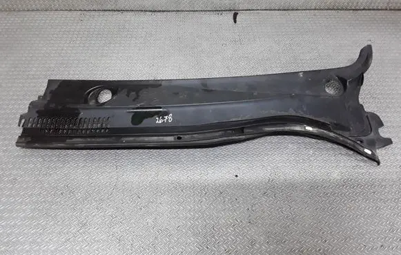 Toyota Avensis T250 Wiper trim 5578205030