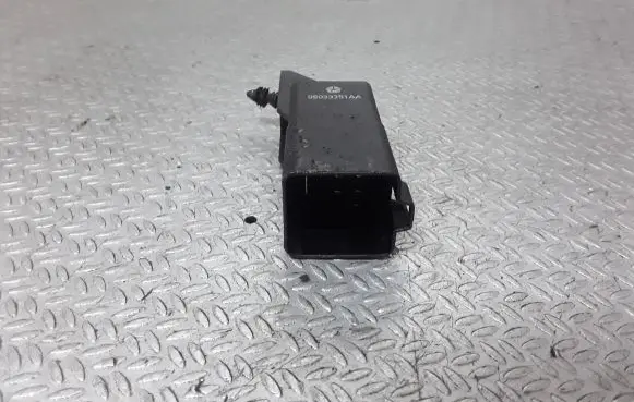 Dodge Journey Glow plug pre-heat relay 05033351AA