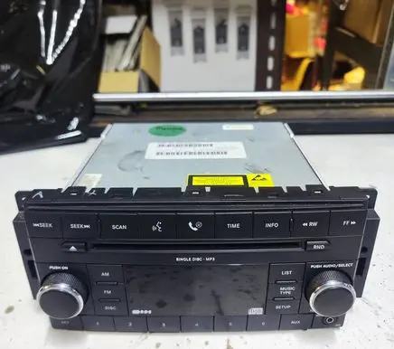 Dodge Avenger Radio/CD/DVD/GPS head unit P05064058AJ