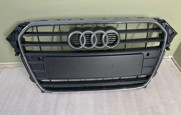 Audi A4 S4 B8 8K Front bumper upper radiator grill 8K0853651E 5823401