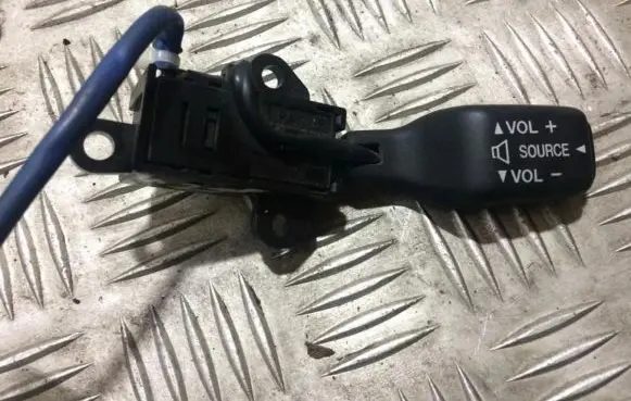Mazda Premacy Multifunctional control switch/knob 