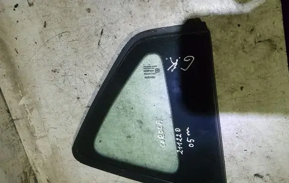 Toyota Corolla Verso AR10 Rear side window