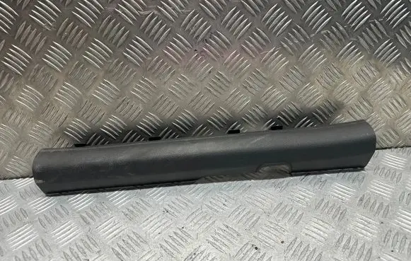 Front sill trim cover