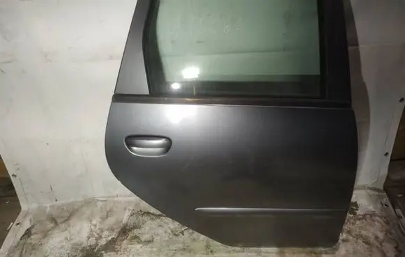 Mitsubishi Colt Rear door pilkos