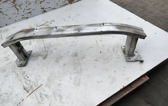 Renault Clio IV Front bumper support beam 