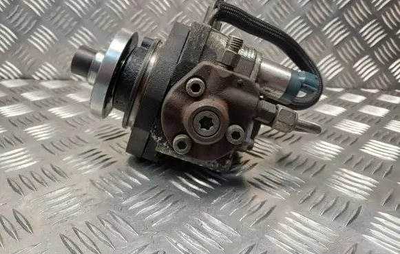 Nissan Navara D40 Fuel injection high pressure pump 167005X00A HU2940001220