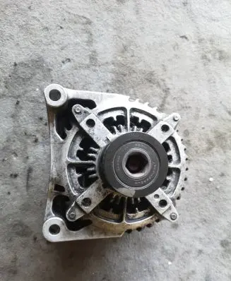 BMW 3 F30 F35 F31 Generator/alternator 7605061