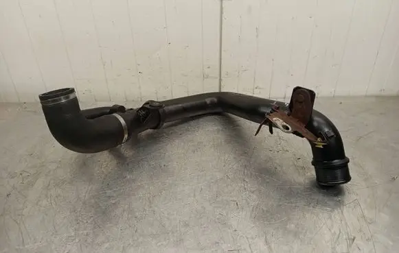Alfa Romeo Giulietta Intercooler hose/pipe 1600303 B309