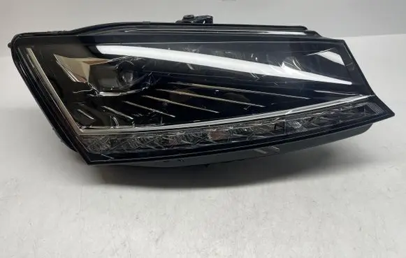 Skoda Fabia Mk3 (NJ) Headlight/headlamp 6v1941016F