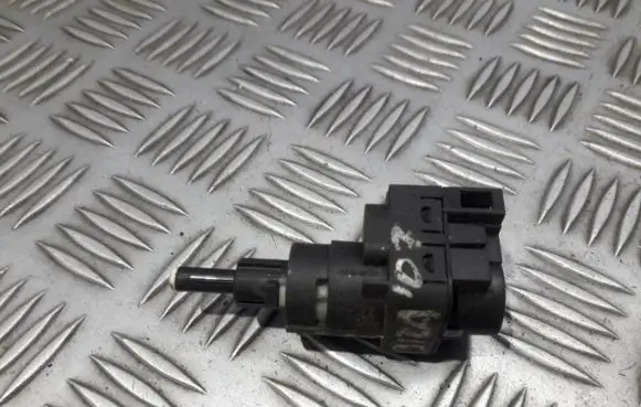 Volkswagen Polo IV 9N3 Brake pedal sensor switch 6Q0945511