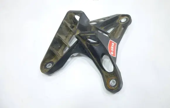 Volkswagen Caddy Gear shift cable bracket 1K0711789G