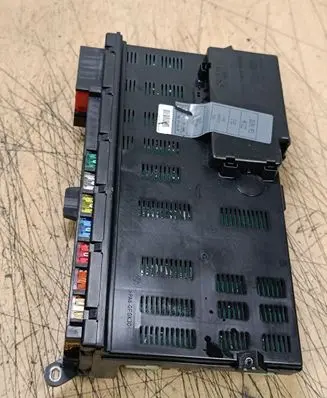 BMW X5 E53 Fuse module 8380407 8378107