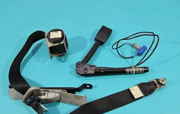 Mazda 3 I Front seatbelt 603157100 IMPRK1559372