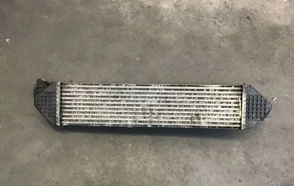Ford Focus Intercooler radiator 8V619L440AB S4213003