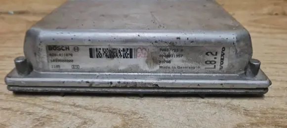 Volvo S60 Engine control unit/module 0281011078