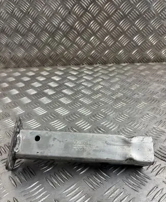 Audi Q7 4M Radiator support slam panel bracket 4M0802038D