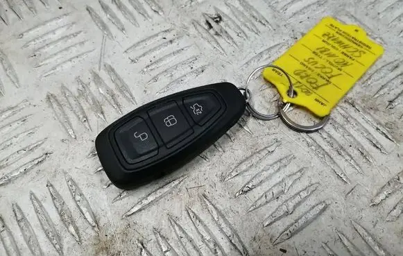 Ford Focus Ignition key/card 7S7T15K601ED 5WK50170