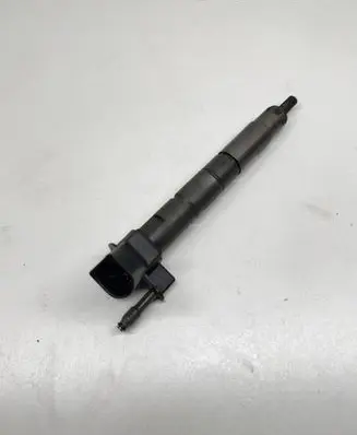 BMW 7 G11 G12 Fuel injector 8571565 0445118 00525150902