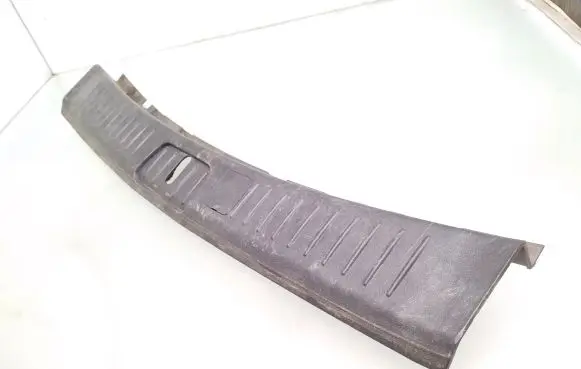 Chevrolet Captiva Trunk/boot sill cover protection 20984219