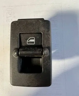 Volkswagen New Beetle Electric window control switch 1C0959855A PA6GF30