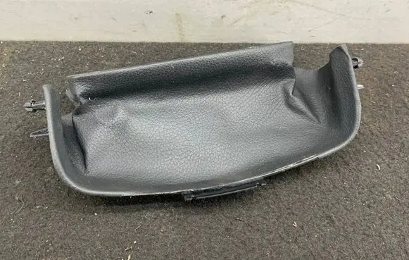 Skoda Superb B6 (3T) Steering wheel column trim 3T0858347 1502233