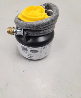 BMW 1 E81 E87 Tire air pump compressor 711067926979