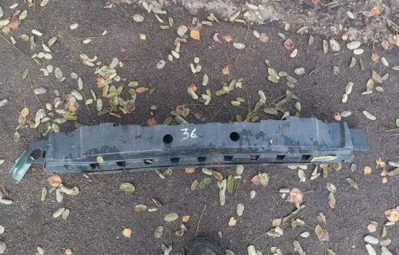 Volvo XC70 Front bumper support beam 30678674