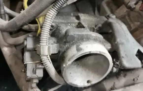 Ford Fiesta Throttle valve 95bf98989ab