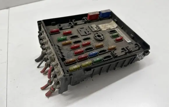 Volkswagen PASSAT B6 Fuse box set 3C0937125