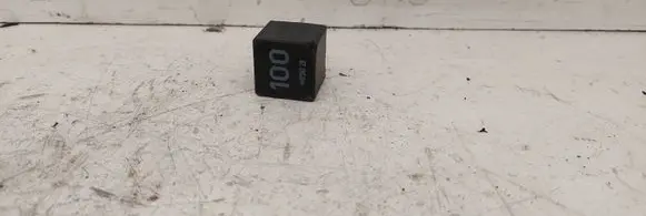 Volkswagen PASSAT B6 Other relay 7M0951253A 95VW10K705CA V23136J0X45