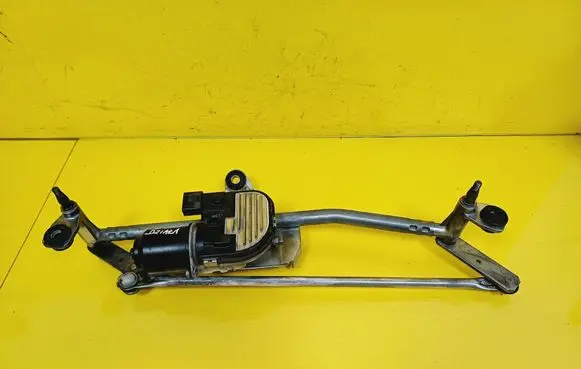Front wiper linkage and motor