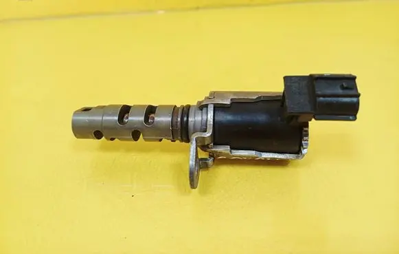 Toyota Corolla Verso E121 Camshaft vanos timing valve 