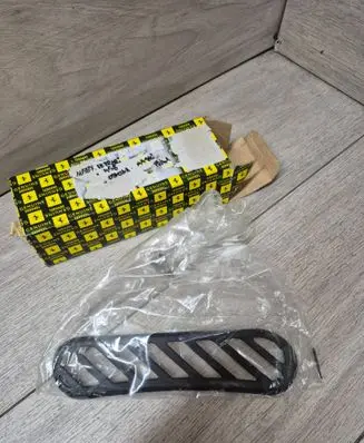 Ferrari 458 Bonnet wind deflector 85190900