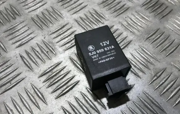 Skoda Fabia Mk2 (5J) Other relay 5j0959631a hw002