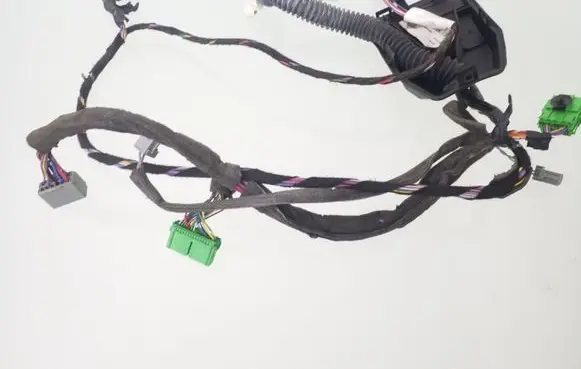 Volvo V70 Front door wiring loom 8676027