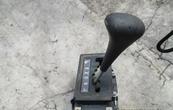 Mercedes-Benz S W126 Gear shifter/selector 1262670240