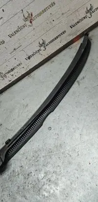 Audi A4 S4 B7 8E 8H Wiper trim 8E1819403