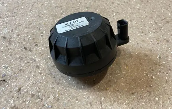 Audi A7 S7 4G Alarm system siren 4H0907601C