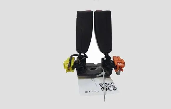 Volvo V40 Middle seatbelt buckle (rear) 31377484 20160610