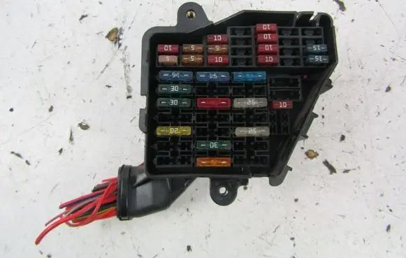 Audi A4 S4 B6 8E 8H Fuse box set 