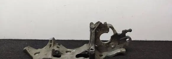 Skoda Superb B8 (3V) Generator/alternator bracket 04L903143B