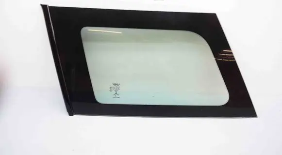 Mini Cooper Countryman R60 Rear side window 7390189