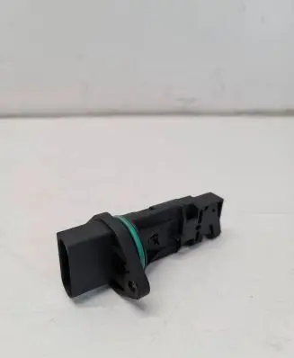 Volkswagen Touran I Mass air flow meter F00C2G2055 3830520