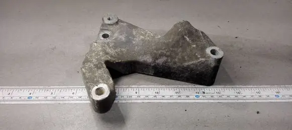 Opel Vectra C A/C compressor mount bracket 