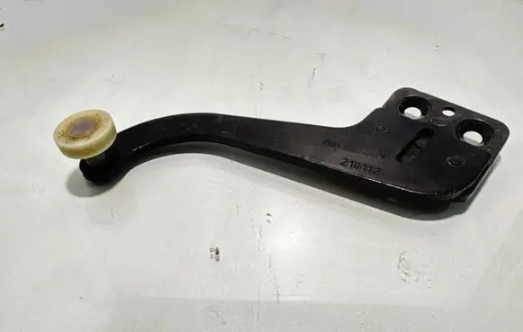 Volkswagen Transporter - Caravelle T5 Sliding door upper roller guide/hinge 7H0843436P